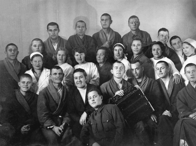 Иллюстрация к книге — Я-муары. Откровенные истории блогера [i_041.jpg]