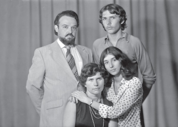 Иллюстрация к книге — Цветочки Александра Меня [i_019.jpg]