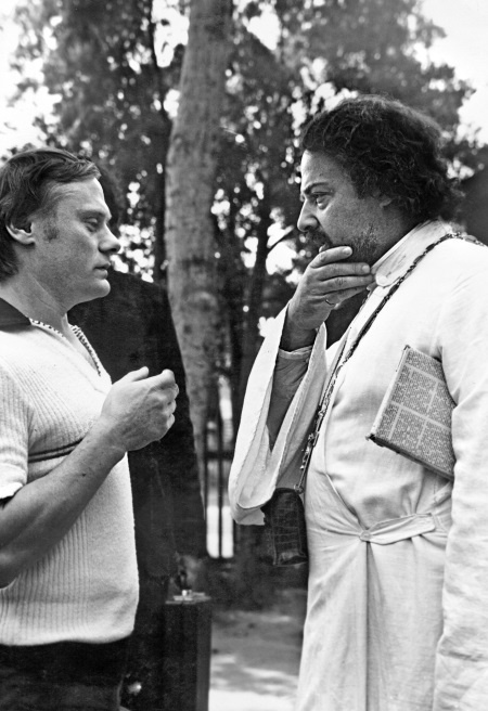 Иллюстрация к книге — Цветочки Александра Меня [i_037.jpg]