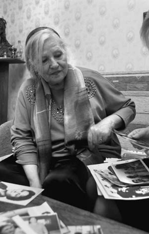 Иллюстрация к книге — Нонна Мордюкова и Вячеслав Тихонов. Как казачка Штирлица любила [_06.jpg]