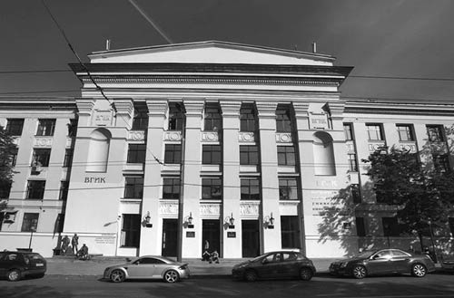 Иллюстрация к книге — Нонна Мордюкова и Вячеслав Тихонов. Как казачка Штирлица любила [_20.jpg]