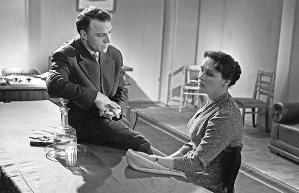 Иллюстрация к книге — Нонна Мордюкова и Вячеслав Тихонов. Как казачка Штирлица любила [_57.jpg]