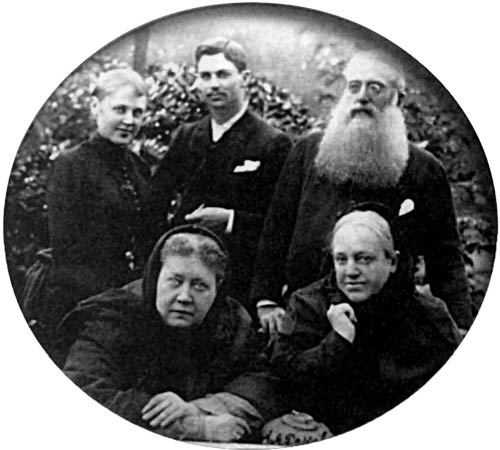 Иллюстрация к книге — Моя сестра - Елена Блаватская. Правда о мадам Радда-Бай [_16.jpg]