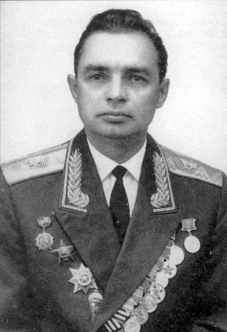 Иллюстрация к книге — Генерал армии Василий Маргелов [i_017.jpg]