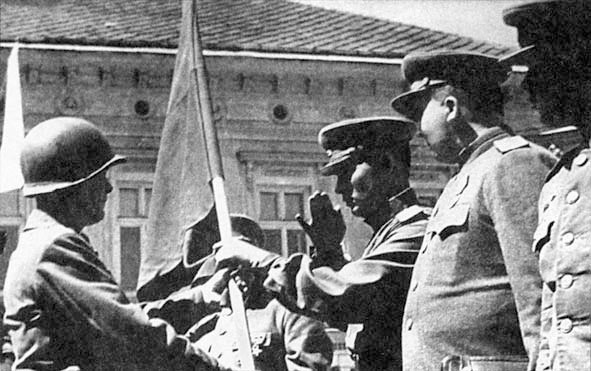 Иллюстрация к книге — Генерал армии Василий Маргелов [i_019.jpg]