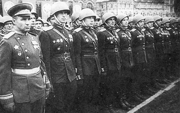 Иллюстрация к книге — Генерал армии Василий Маргелов [i_020.jpg]