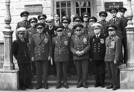 Иллюстрация к книге — Генерал армии Василий Маргелов [i_058.jpg]