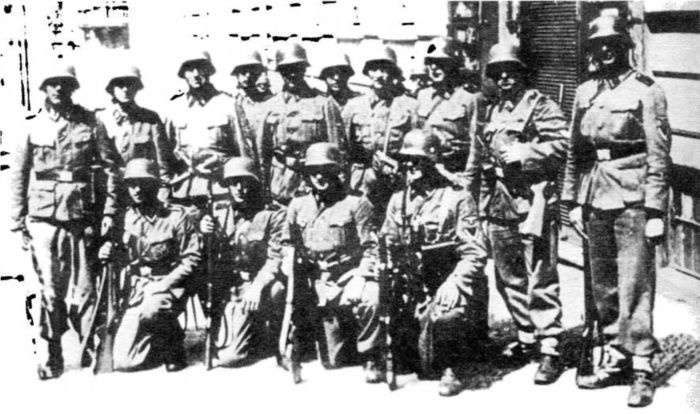 Иллюстрация к книге — Райнхард Гейдрих - паладин Гитлера [i_060.jpg]