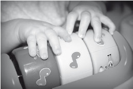 Иллюстрация к книге — Большая книга развивающих игр. От рождения до 3 лет [i_017.jpg]