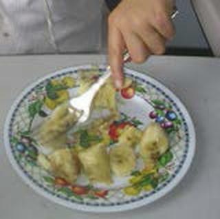 Иллюстрация к книге — Мост через пропасть. Создание тематических фотокнижек: творческий союз особого ребёнка и его окружения [_028_1.jpg]