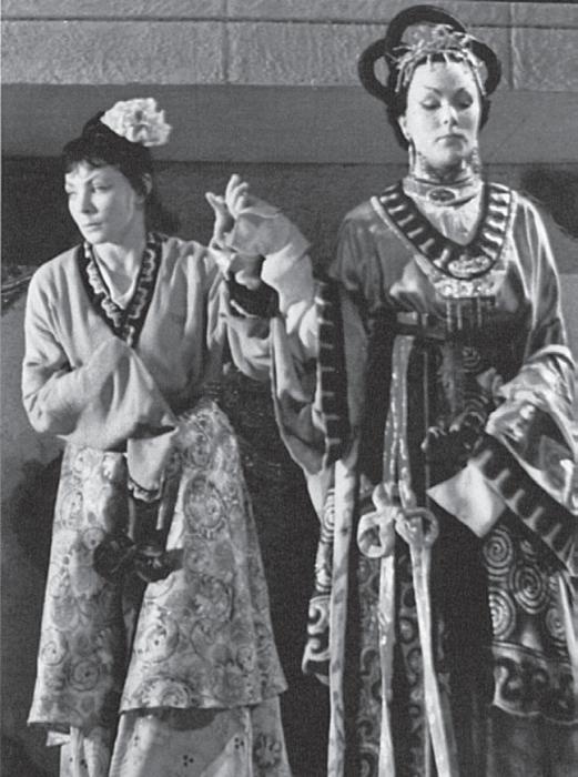 Иллюстрация к книге — Золушка с Чистых прудов [_1_09_3.jpg]