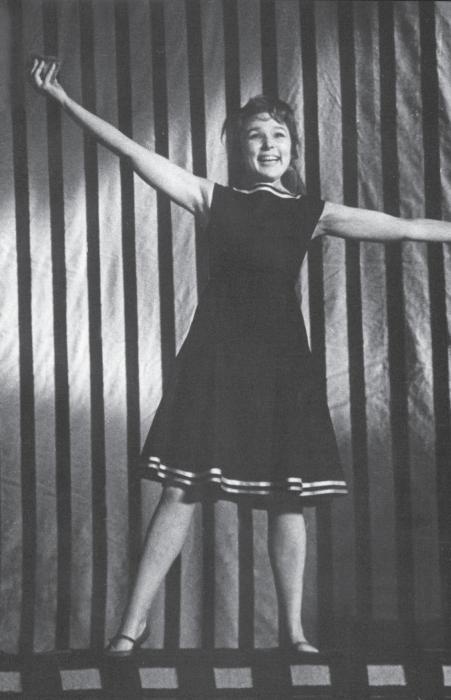 Иллюстрация к книге — Золушка с Чистых прудов [_1_16.jpg]