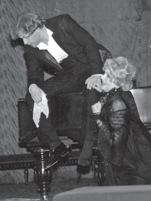 Иллюстрация к книге — Золушка с Чистых прудов [_2_02.jpg]