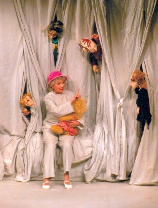 Иллюстрация к книге — Золушка с Чистых прудов [_2_04.jpg]