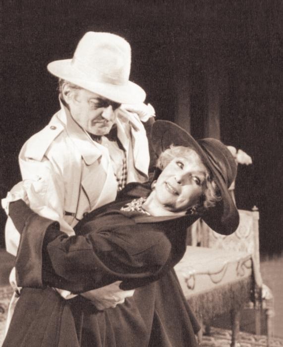 Иллюстрация к книге — Золушка с Чистых прудов [_2_05_2.jpg]