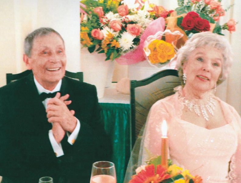 Иллюстрация к книге — Золушка с Чистых прудов [_2_08_2.jpg]