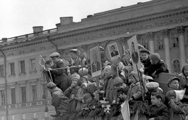 Иллюстрация к книге — Ладья темных странствий. Избранная проза [i_005.jpg]