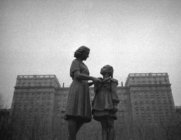 Иллюстрация к книге — Ладья темных странствий. Избранная проза [i_006.jpg]