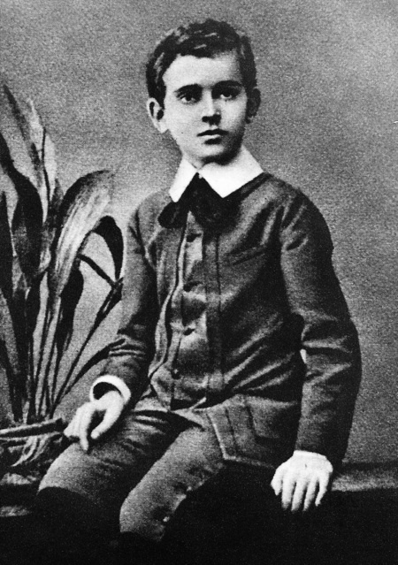 Иллюстрация к книге — Воспитательные моменты. Как любить ребенка. Оставьте меня детям (Педагогические записи) [i_002.jpg]