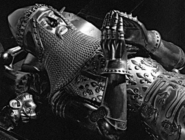 Иллюстрация к книге — Рыцари. Полная иллюстрированная энциклопедия [i_057.jpg]