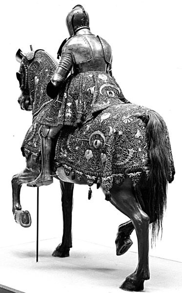 Иллюстрация к книге — Рыцари. Полная иллюстрированная энциклопедия [i_265.jpg]