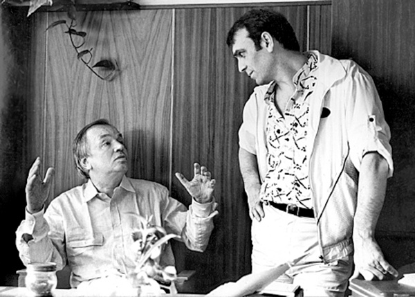 Иллюстрация к книге — Мой друг – Евгений Евтушенко. Когда поэзия собирала стадионы… [i_002.jpg]