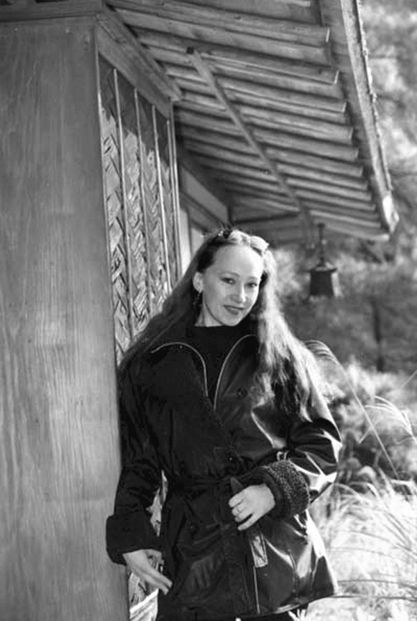 Иллюстрация к книге — Анна Самохина. Роковая женщина советского кино [i_004.jpg]