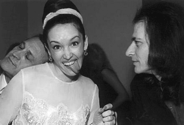 Иллюстрация к книге — Анна Самохина. Роковая женщина советского кино [i_017.jpg]