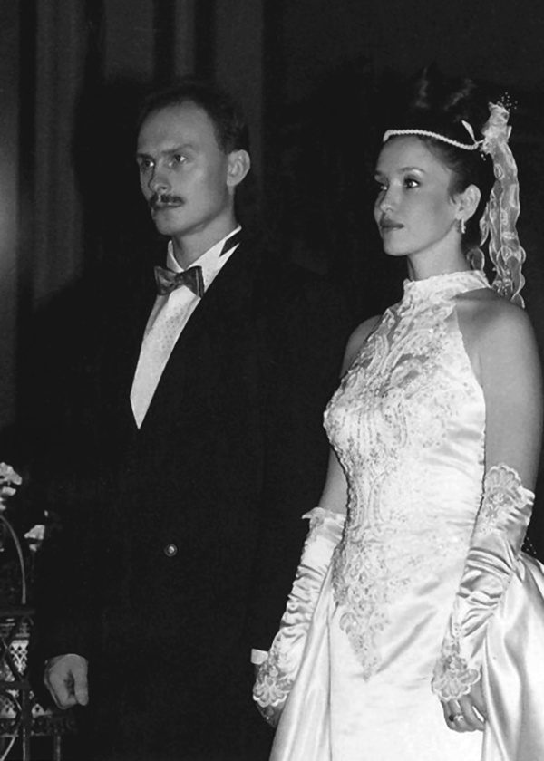 Иллюстрация к книге — Анна Самохина. Роковая женщина советского кино [i_066.jpg]