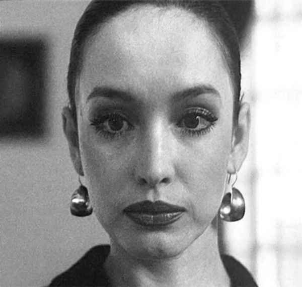 Иллюстрация к книге — Анна Самохина. Роковая женщина советского кино [i_069.jpg]