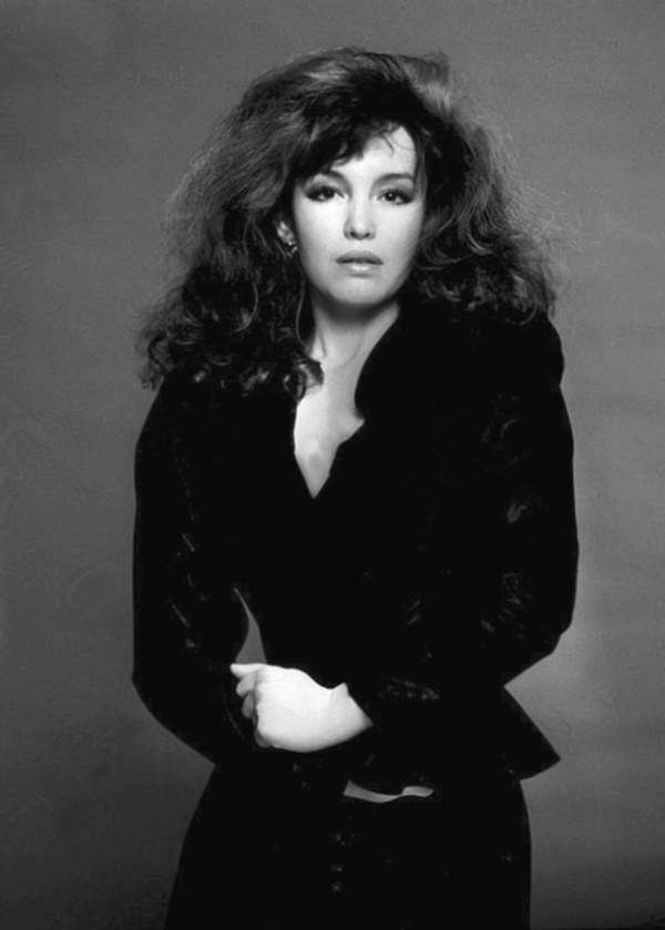 Иллюстрация к книге — Анна Самохина. Роковая женщина советского кино [i_079.jpg]