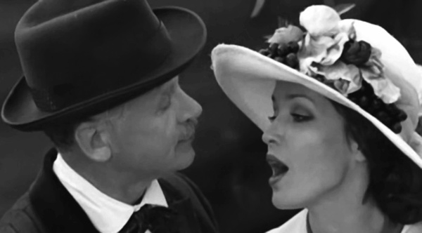 Иллюстрация к книге — Анна Самохина. Роковая женщина советского кино [i_087.jpg]