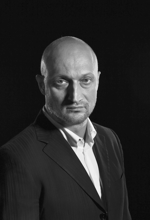 Иллюстрация к книге — Анна Самохина. Роковая женщина советского кино [i_117.jpg]