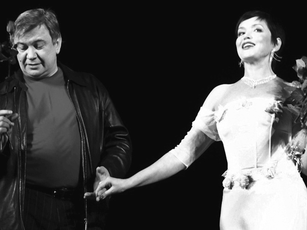 Иллюстрация к книге — Анна Самохина. Роковая женщина советского кино [i_130.jpg]