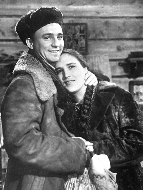 Иллюстрация к книге — Алла Ларионова и Николай Рыбников. Любовь на Заречной улице [i_015.jpg]