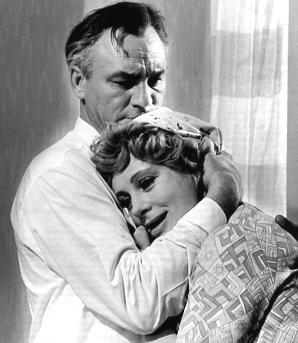 Иллюстрация к книге — Алла Ларионова и Николай Рыбников. Любовь на Заречной улице [i_038.jpg]