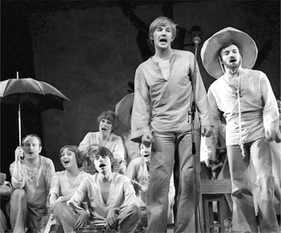 Иллюстрация к книге — Ирина Алферова. Любимая женщина красавца Абдулова [i_015.jpg]