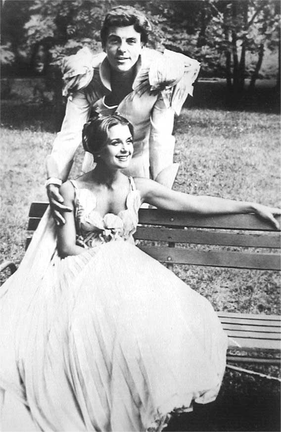 Иллюстрация к книге — Ирина Алферова. Любимая женщина красавца Абдулова [i_026.jpg]