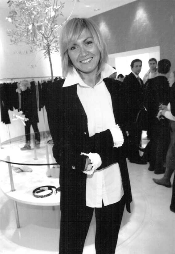 Иллюстрация к книге — Ирина Алферова. Любимая женщина красавца Абдулова [i_039.jpg]