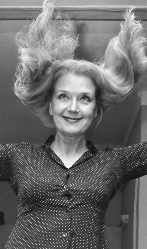 Иллюстрация к книге — Ирина Алферова. Любимая женщина красавца Абдулова [i_045.jpg]