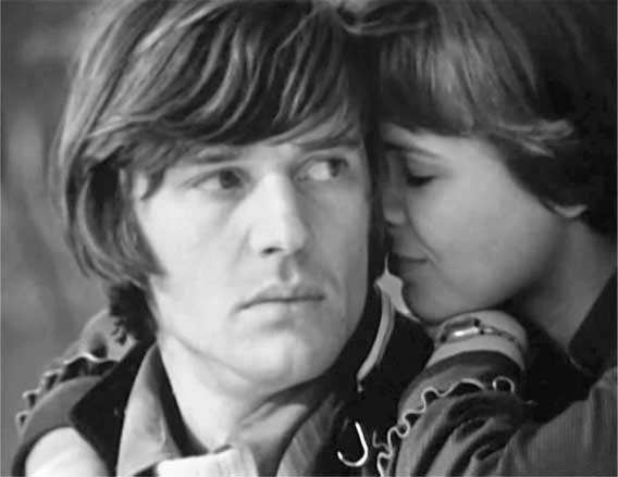 Иллюстрация к книге — Ирина Алферова. Любимая женщина красавца Абдулова [i_059.jpg]