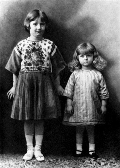 Иллюстрация к книге — Айседора Дункан. Модерн на босу ногу [i_037.jpg]