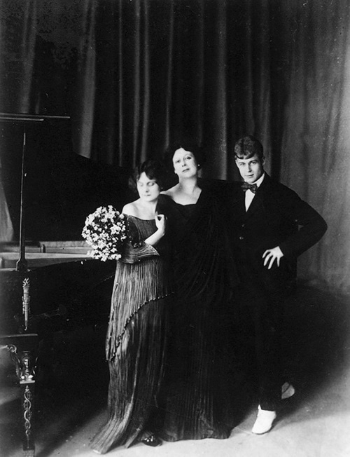 Иллюстрация к книге — Айседора Дункан. Модерн на босу ногу [i_045.jpg]