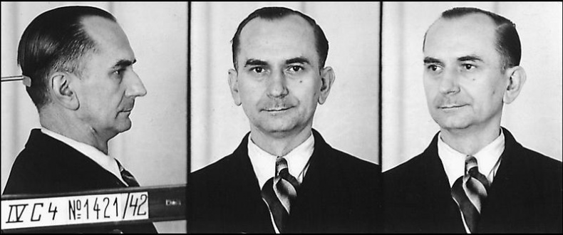 Иллюстрация к книге — Один в Берлине [_02.jpg]