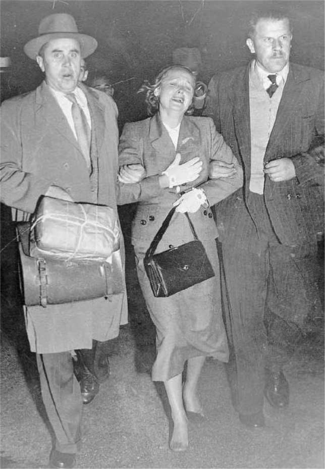 Иллюстрация к книге — Русская революция в Австралии и &quot;сети шпионажа&quot; [i_016.jpg]