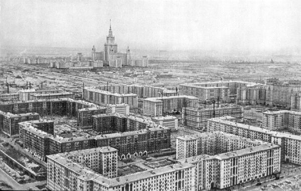 Иллюстрация к книге — Высотки сталинской Москвы. Наследие эпохи [i_043.jpg]