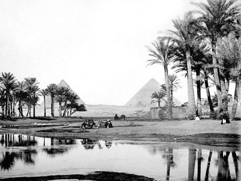 Иллюстрация к книге — Конец Великолепного века, или Загадки последних невольниц Востока [i_045.jpg]