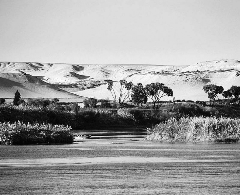 Иллюстрация к книге — Конец Великолепного века, или Загадки последних невольниц Востока [i_056.jpg]