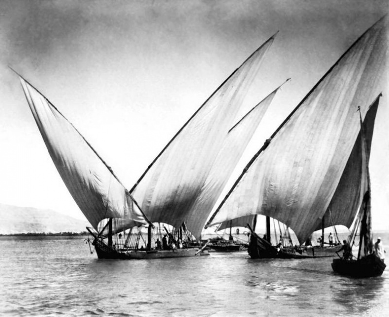 Иллюстрация к книге — Конец Великолепного века, или Загадки последних невольниц Востока [i_059.jpg]