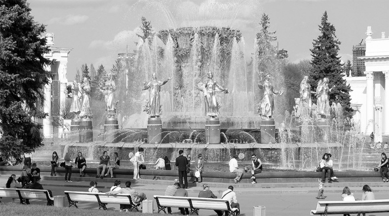 Иллюстрация к книге — Восьмое чудо света. ВСХВ-ВДНХ-ВВЦ [i_074.jpg]